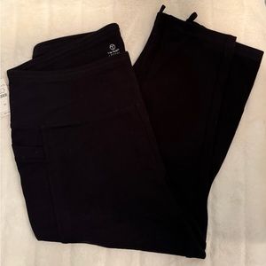 NWT T by Talbots everyday stretch legging. Cropped. Size M